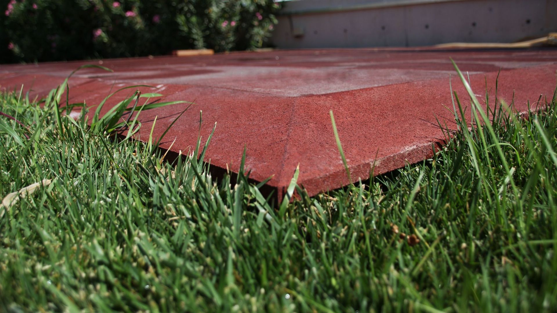 Oyun Parkı Zemin Kaplama Çeşitleri ve Avantajları