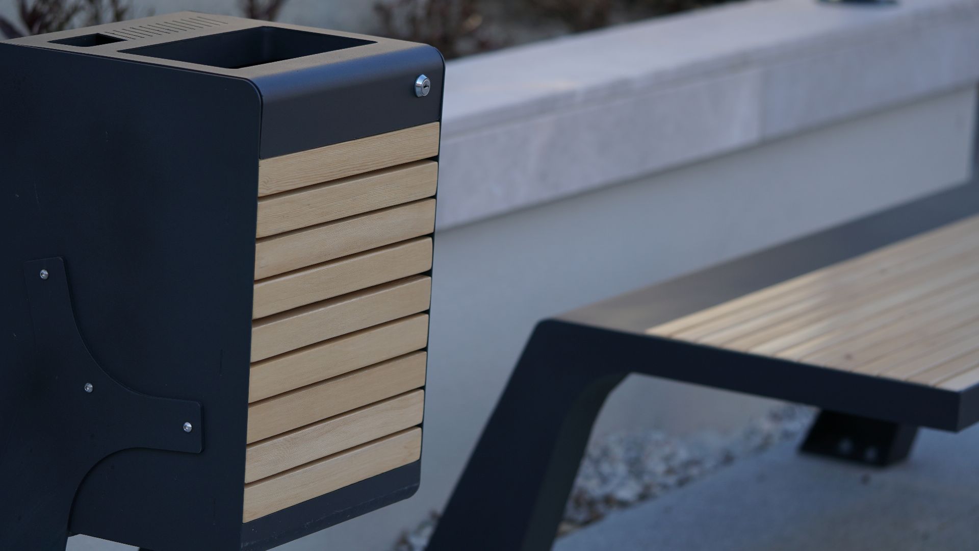 Dış Mekan Çöp Kovası Modelleri ve Kullanım Alanları