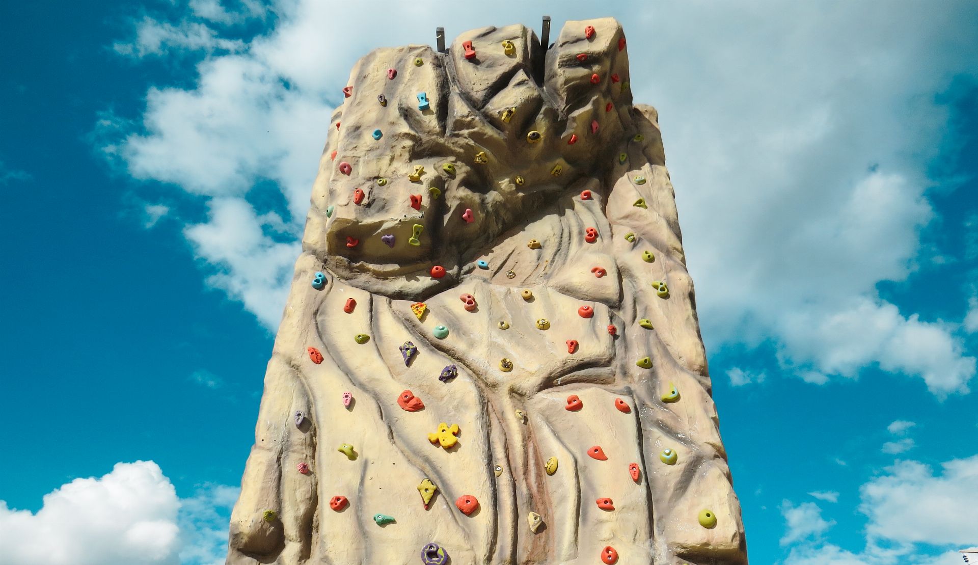 CLIMBING WALL