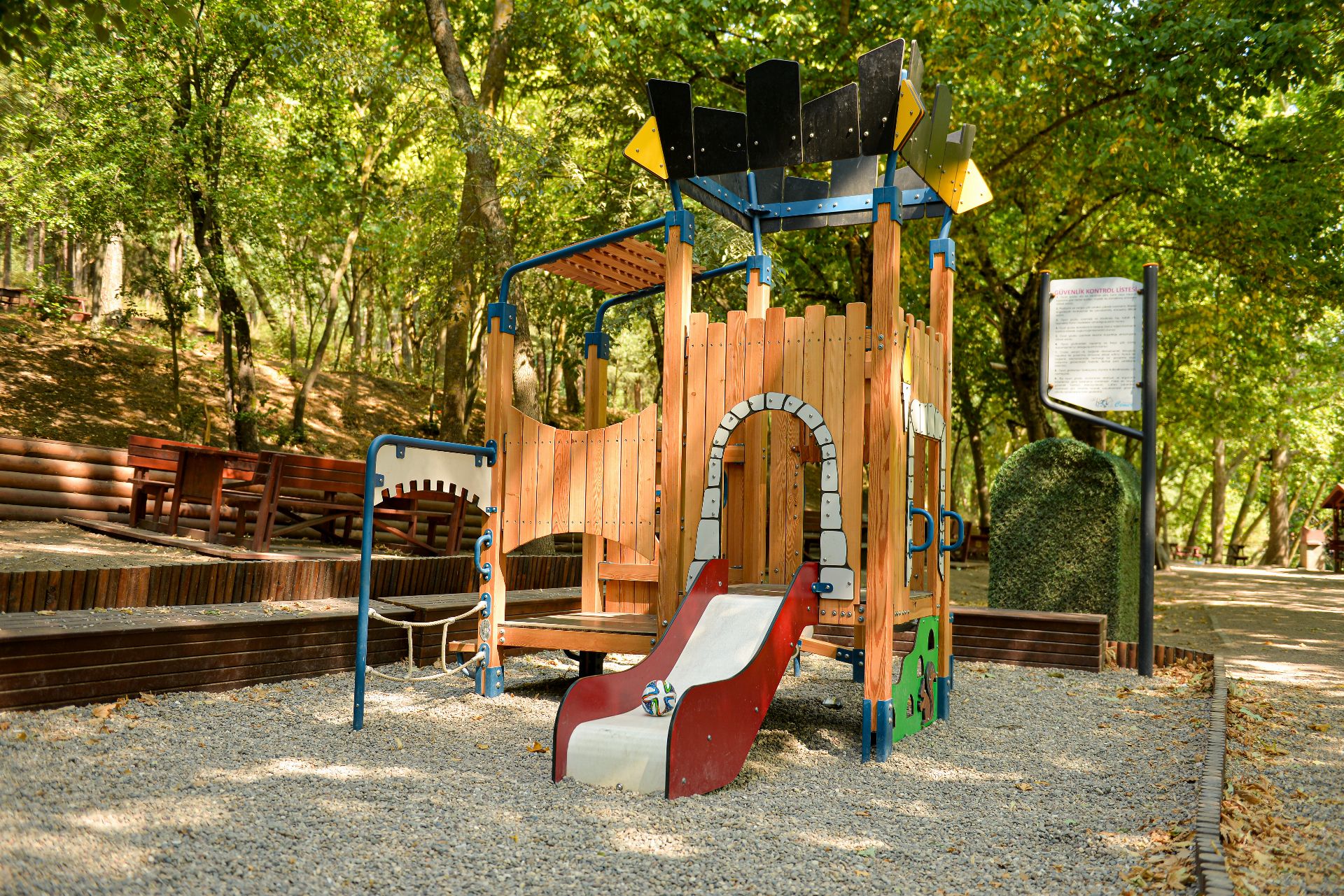 Ahşap Şato Oyun Alanlarının Çocuk Gelişimi İçin Faydaları